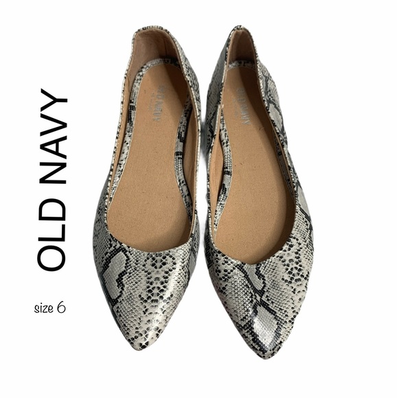Old Navy Shoes - Old Navy | Snake Skin Pointy Toe Flats | Sz 6